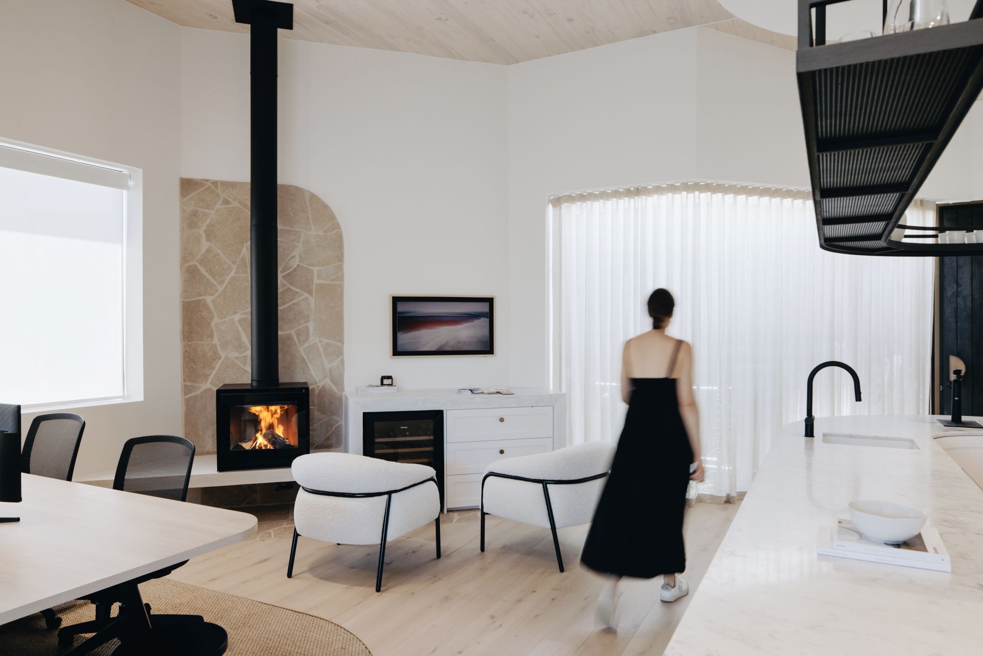 Escea's TFS650 Wood Fireplace transforms Bespoke Build & Design Studio