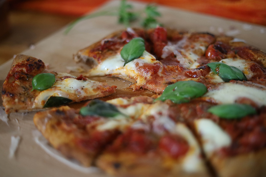 EK Recipe: Cook Pizza Margherita to Perfection on the New EK Pizza Oven Accessory